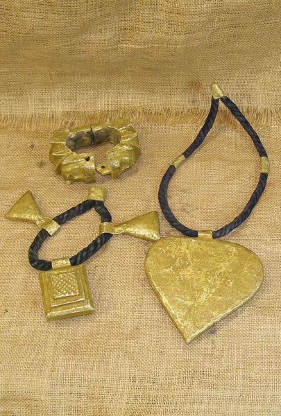 Ashanti Jewelry Left Angle