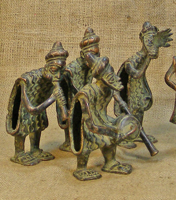 Bamileke Bronze 4 Left