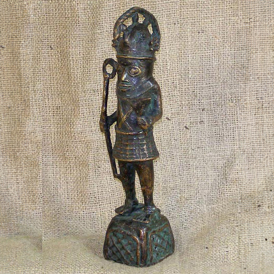 Bamileke Bronze 2 Left Angle