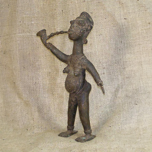 Bamileke Bronze 3 Left Angle