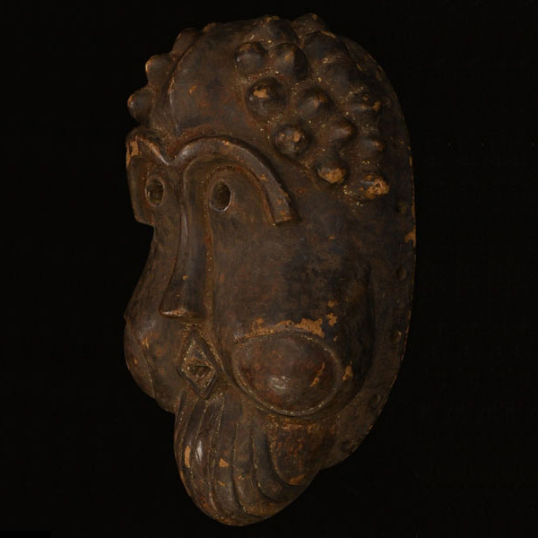 Bamum Mask 26 Left Angle