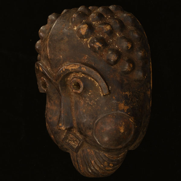 Bamum mask 30 left angle