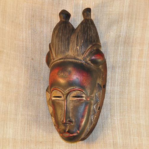 Baule Mask 71 Left Angle
