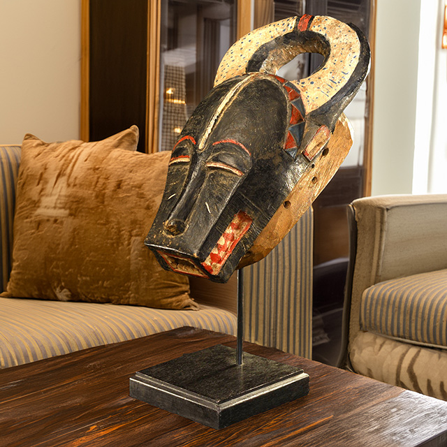 Baule Mask 86 Left Angle