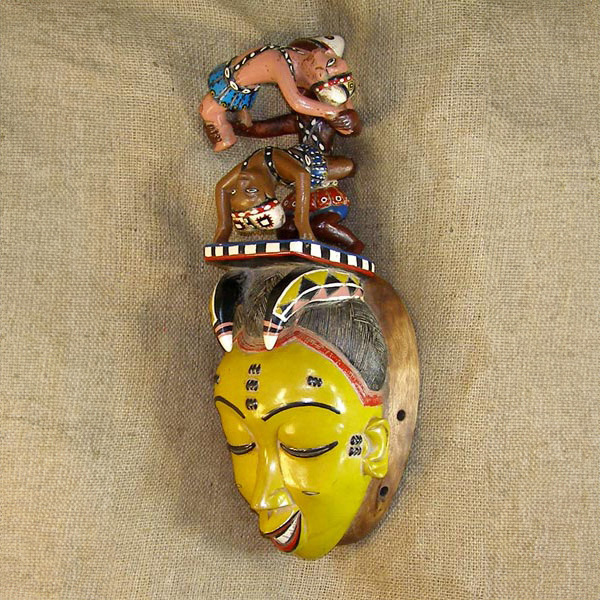 Baule Mask 61 Left Angle