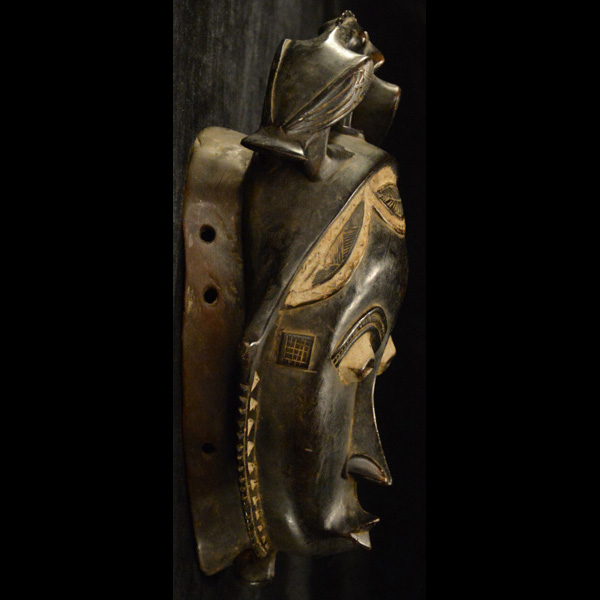 Baule Mask 81 Right Side