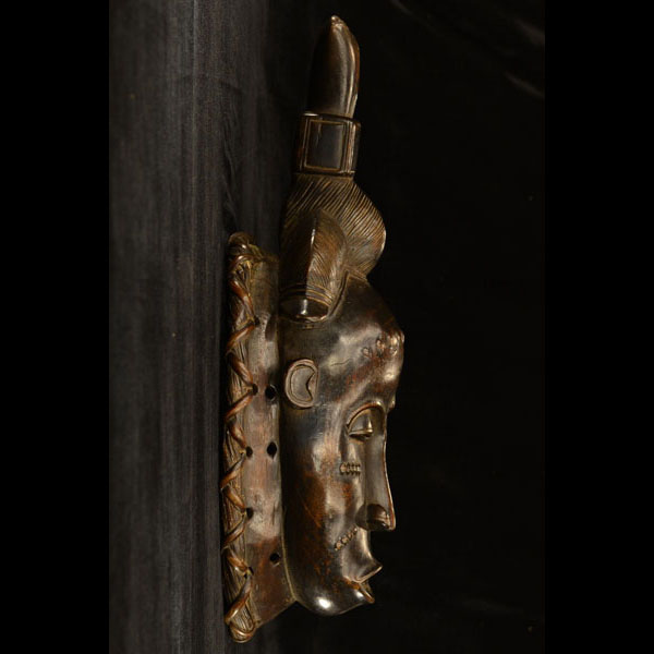 Baule Mask 94 Right Side