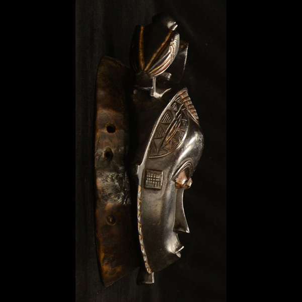Baule Mask 99 Right Side