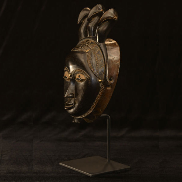 Baule Mask 101 Left Angle