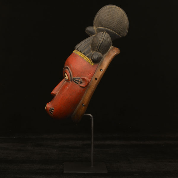 Baule Mask 103 left side