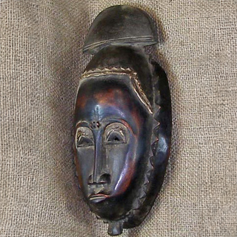 Baule Mask 41 Left Angle