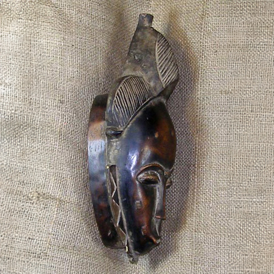 Baule Mask 44 Right Side