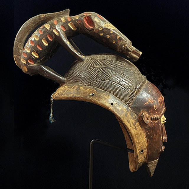 African Baule Mask 130 on stand Right Side - Click to zoom. African Baule Mask 130 on stand Right Side