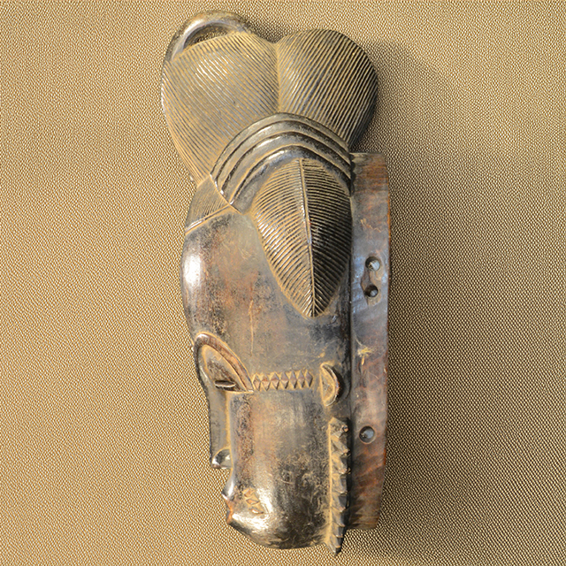 African Baule mask 129 left side