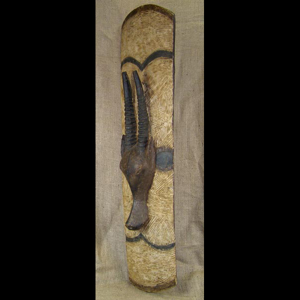 Baule Shield 1 Left Angle