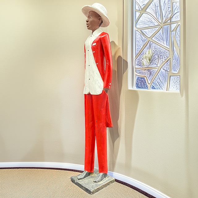 Baule colonial figure 133 Left Angle