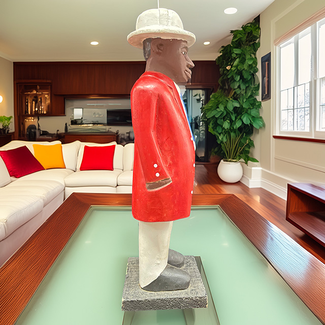 Baule colonial figure 134 Right Side