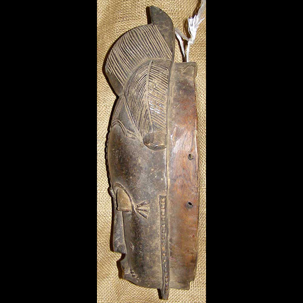 Baule Mask 13 Left Angle