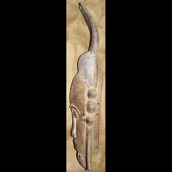 Baule Mask 14 Left Angle