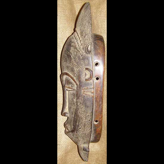 Baule Mask 15 Left Angle