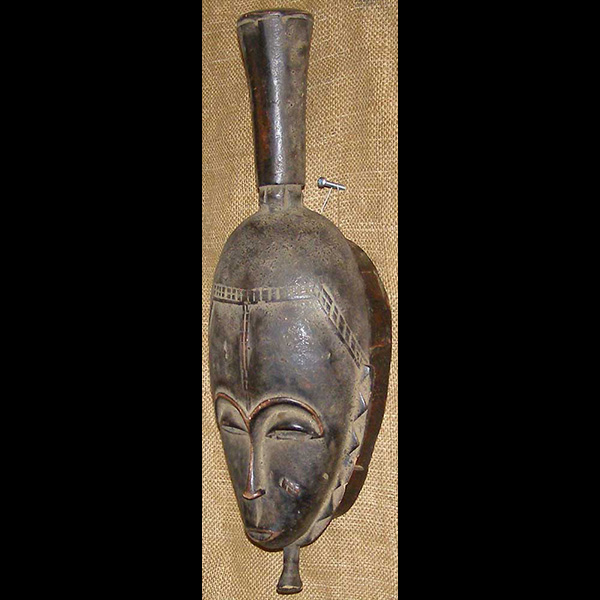 Baule Mask 18 Left Angle