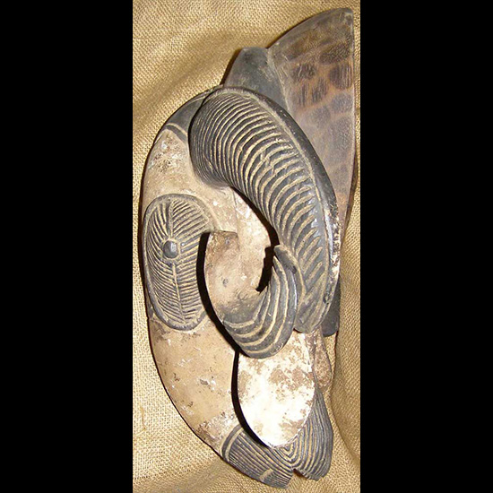 Baule Mask 19 Left Angle
