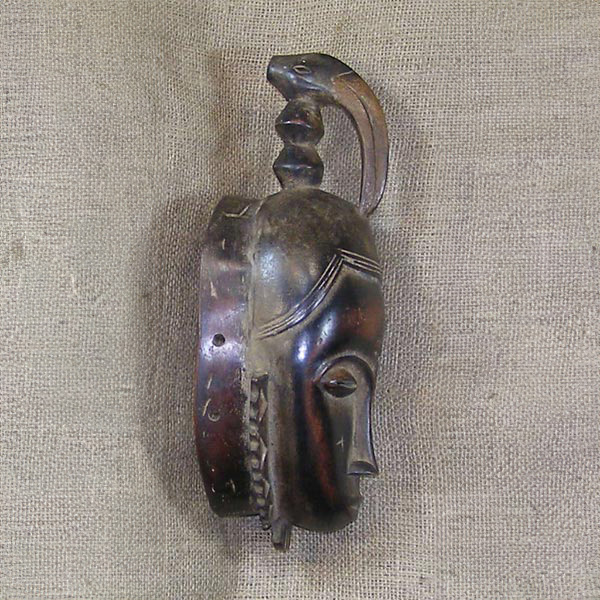 Baule Mask 23 Right Side
