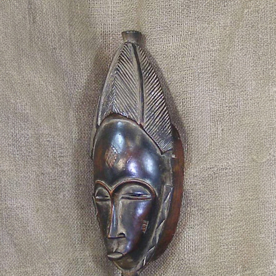 Baule Mask 28 Left Angle