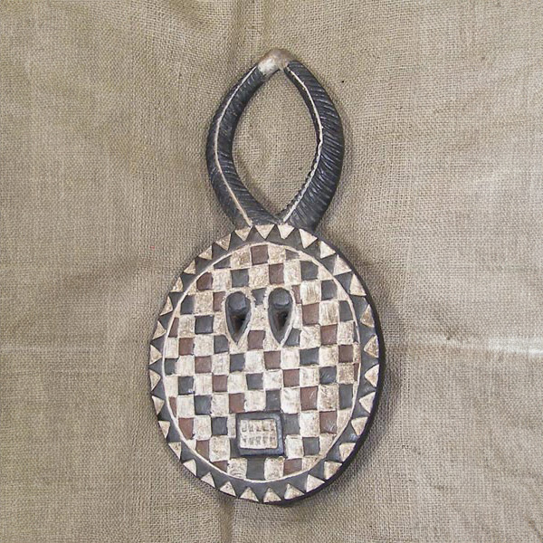 Baule Mask 34 Left Angle