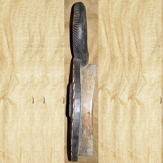 Baule Mask 8 Left Angle