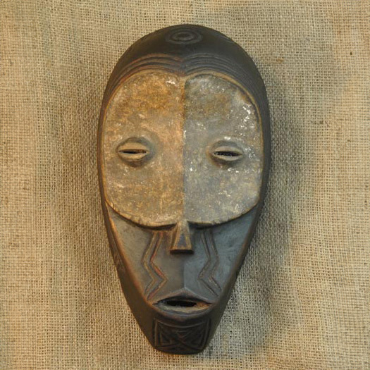 Bena_Lulua Mask 3 front