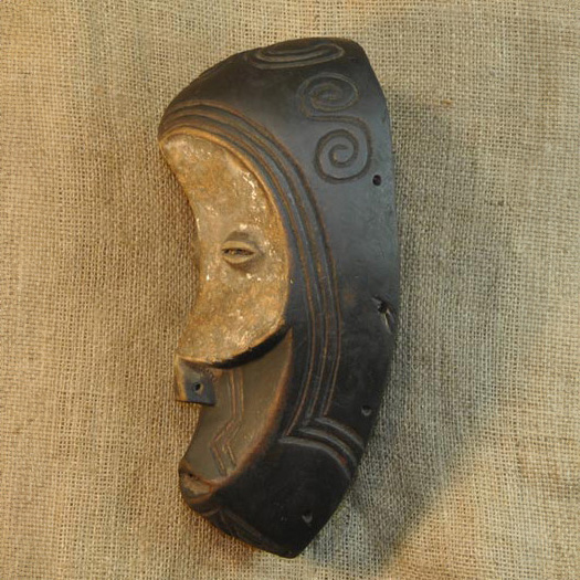 Bena Lulua Mask 3 Left