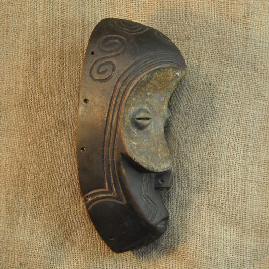 Bena Lulua Mask 3 Right Side