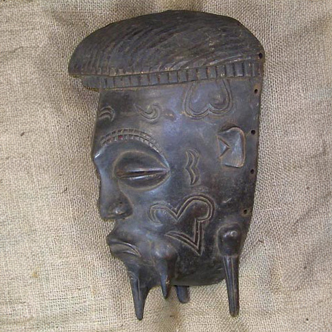 Bena Lulua Mask 2 Left