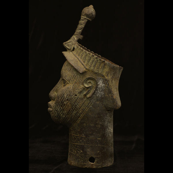 African Benin Ile-Ife Bronze 27 left side