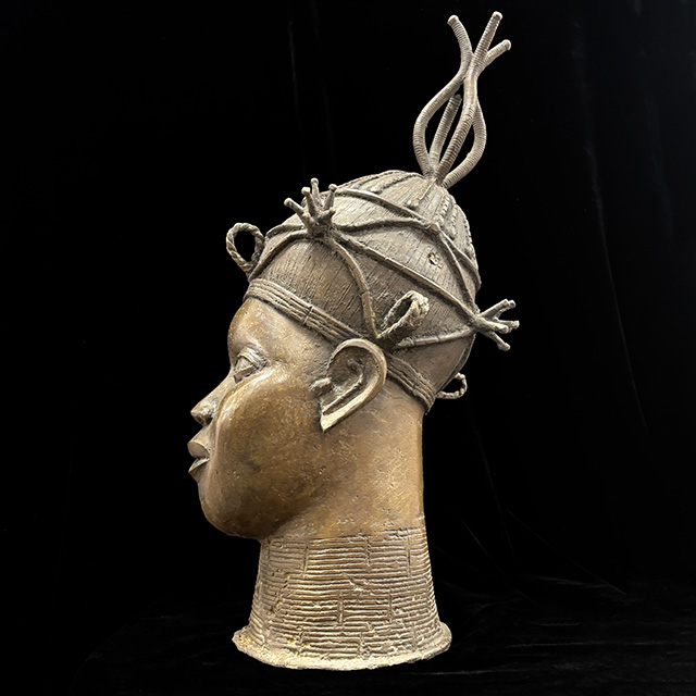 African Benin Ile-Ife bronze 51 left side