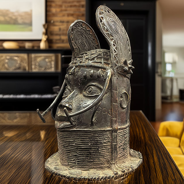 African Benin Ile-Ife bronze 68 Left Angle