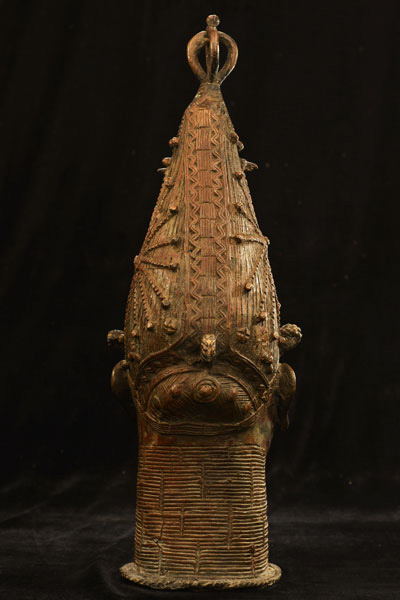 African Benin Ile-Ife Bronze 35 