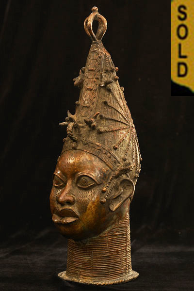 African Benin Ile-Ife Bronze 35 Left Angle