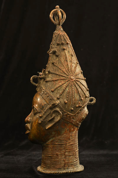 African Benin Ile-Ife Bronze 35 Left Side