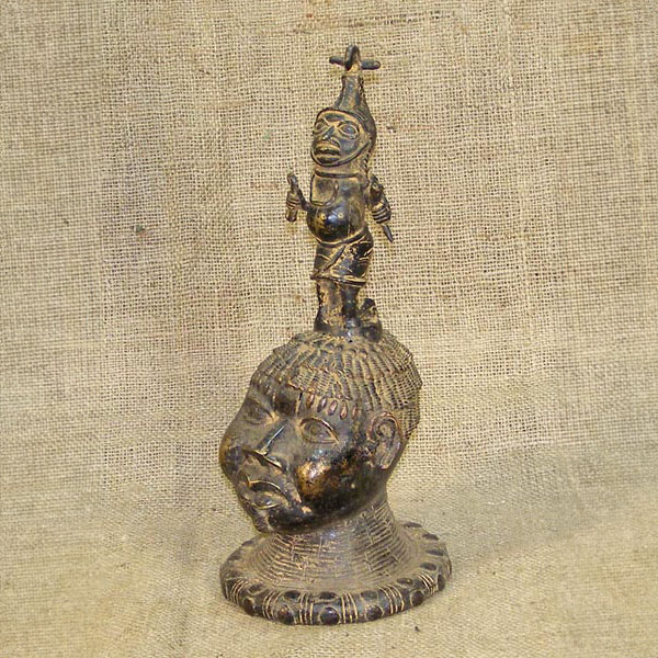 African Benin Bronze 14 Left Angle