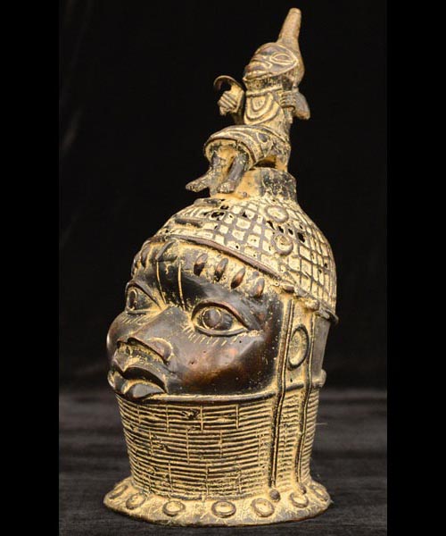 African Benin Ile-Ife Bronze 15 Left Angle