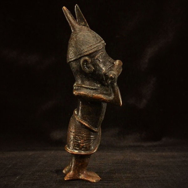 African Benin Bronze 18 Right Side