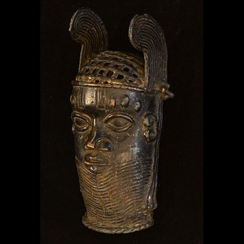 African Benin Bronze 19 Left Angle