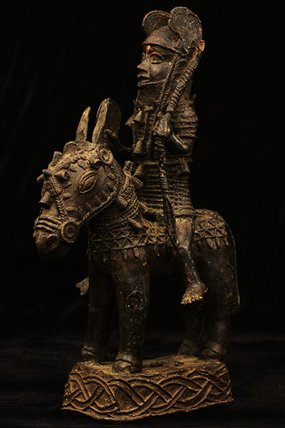 African Benin Bronze 20 Left Angle