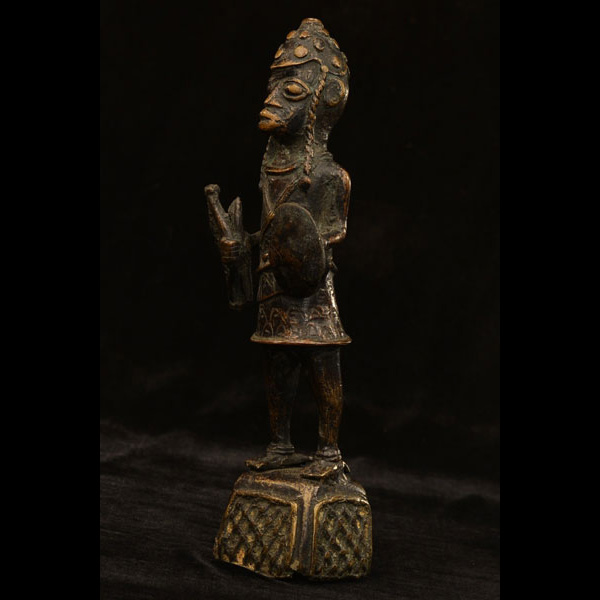 African Benin Bronze Statuette 31 Left Angle