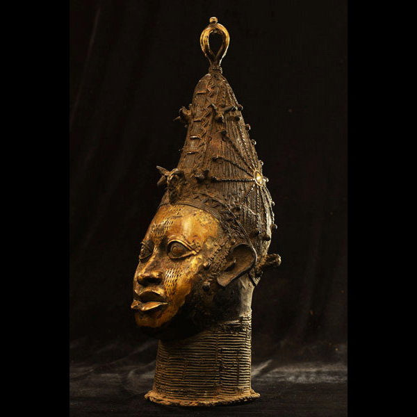 Benin Ile-Ife Bronze 32 Left Angle