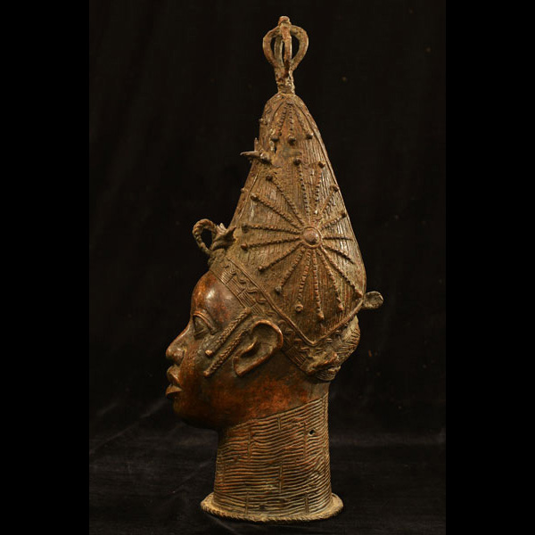 African Benin Ile-Ife Bronze 33 left side