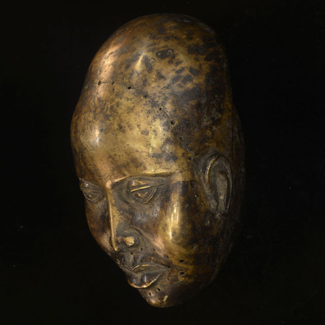 African Benin Bronze 41 Left Angle