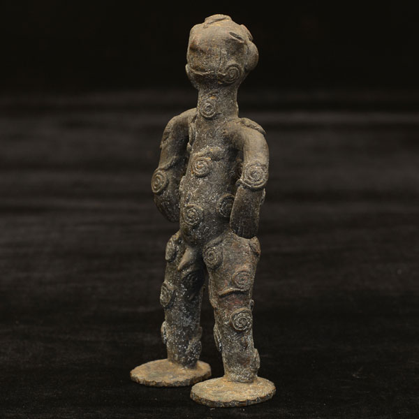 African Benin Bronze 8 Left Angle